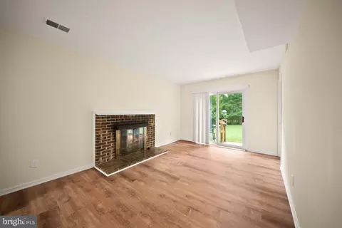 Living - 8212 Macbeth St, Manassas, VA 20110 photo 4 of 5
