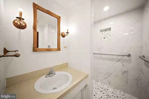 Bath - 8212 Macbeth St, Manassas, VA 20110 photo 1 of 1