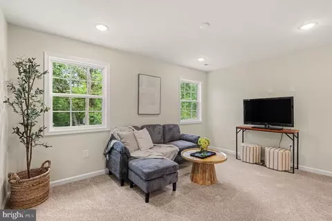 Other - 3179 Oakmont Ave, Triangle, VA 22172 photo 6 of 8