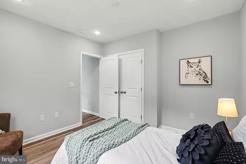Bedroom - 3179 Oakmont Ave, Triangle, VA 22172 photo 2 of 9
