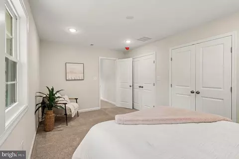 Bedroom - 3179 Oakmont Ave, Triangle, VA 22172 photo 4 of 9