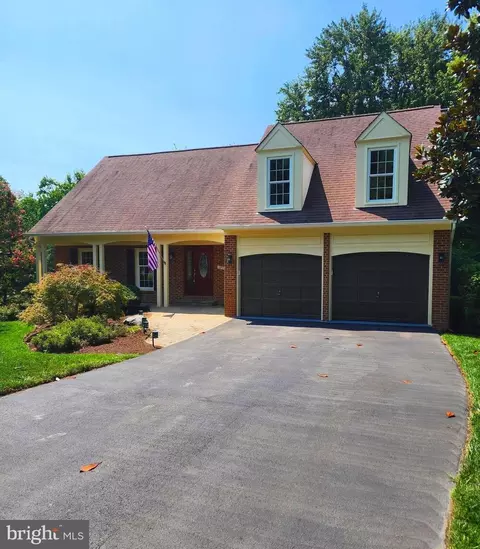 12851 Valleywood Dr, Woodbridge, VA 22192