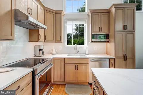 Kitchen - 9450 Raith Ct, Bristow, VA 20136 photo 3 of 3
