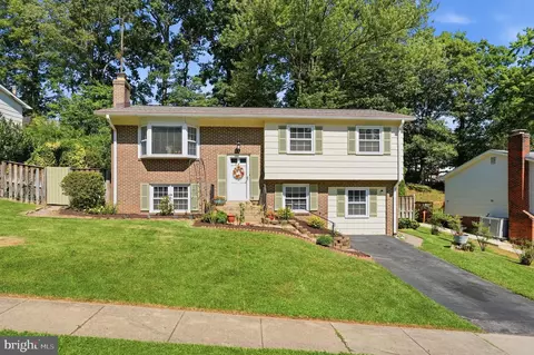13632 Kingsman Rd, Woodbridge, VA 22193