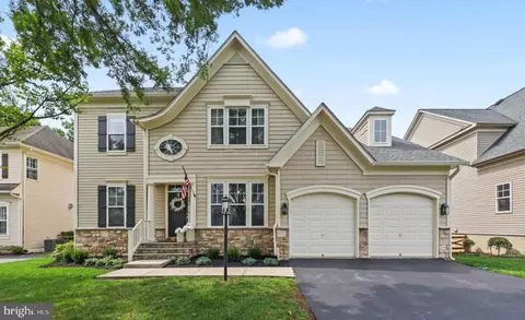 9054 Roaring Spring Loop, Bristow, VA 20136