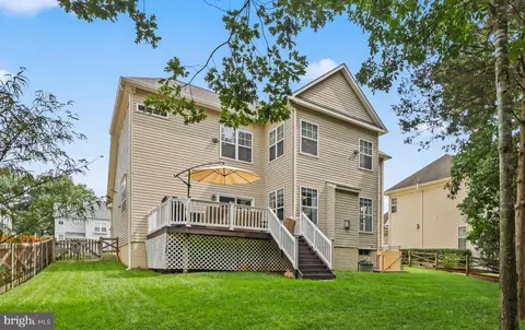 Exterior - 9054 Roaring Spring Loop, Bristow, VA 20136 photo 3 of 9