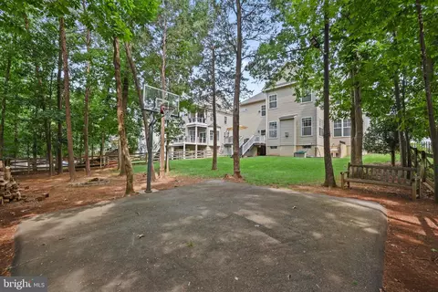 Exterior - 9054 Roaring Spring Loop, Bristow, VA 20136 photo 7 of 9