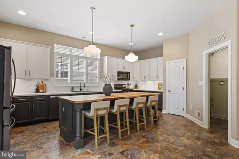 Kitchen - 9054 Roaring Spring Loop, Bristow, VA 20136 photo 2 of 3