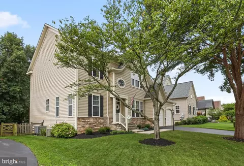 Exterior - 9054 Roaring Spring Loop, Bristow, VA 20136 photo 8 of 9