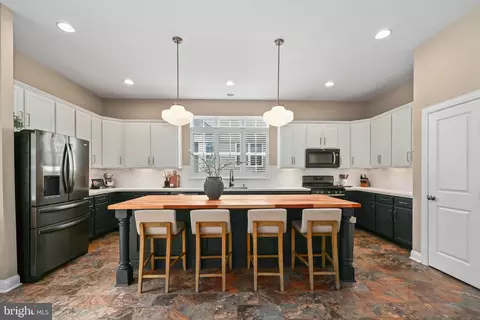Kitchen - 9054 Roaring Spring Loop, Bristow, VA 20136 photo 1 of 3