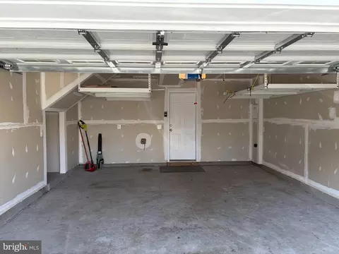 Entry Way - 13845 Litespeed Way, Gainesville, VA 20155 photo 6 of 7