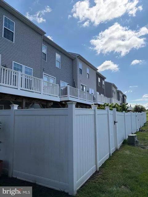 Exterior - 13845 Litespeed Way, Gainesville, VA 20155 photo 5 of 7