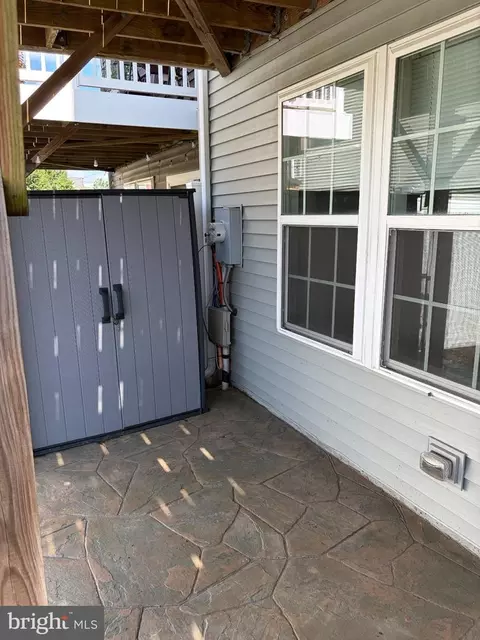 Exterior - 13845 Litespeed Way, Gainesville, VA 20155 photo 3 of 7