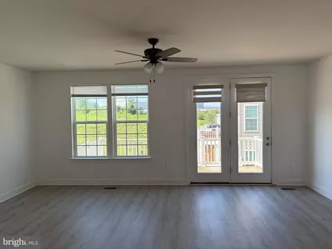Living - 13845 Litespeed Way, Gainesville, VA 20155 photo 1 of 3