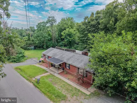 View/Area - 17724 Batestown Rd, Dumfries, VA 22025 photo 1 of 4