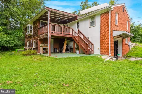 Exterior - 17724 Batestown Rd, Dumfries, VA 22025 photo 5 of 7