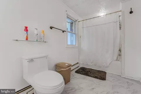 Bath - 17724 Batestown Rd, Dumfries, VA 22025 photo 2 of 2