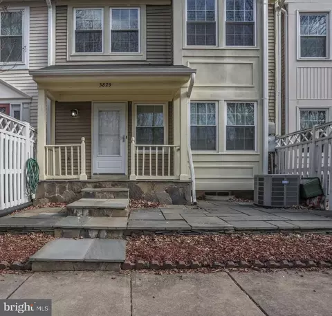 3829 Salemway Ct, Woodbridge, VA 22192