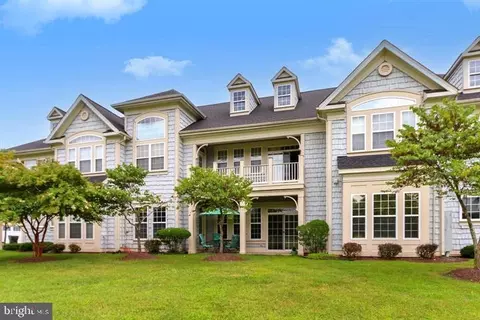 13866 Greendale Dr, Woodbridge, VA 22191