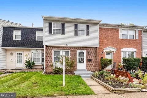 14745 Hackwood St, Woodbridge, VA 22191