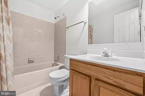 Bath - 12835 Mill Brook Ct, Woodbridge, VA 22192 photo 5 of 5
