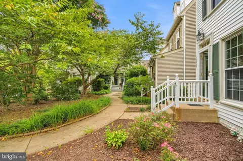 Exterior - 12835 Mill Brook Ct, Woodbridge, VA 22192 photo 2 of 5