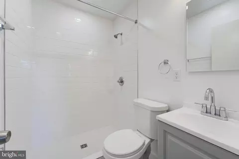 Bath - 8081 Community Dr, Manassas, VA 20109 photo 3 of 4