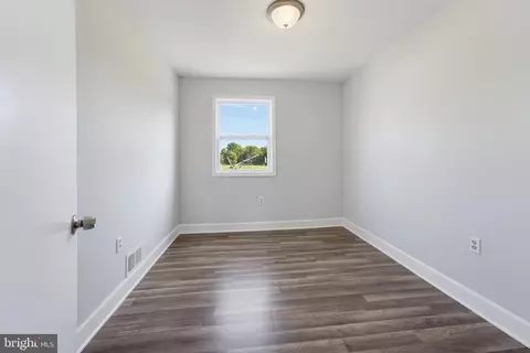 Bedroom - 8081 Community Dr, Manassas, VA 20109 photo 4 of 5