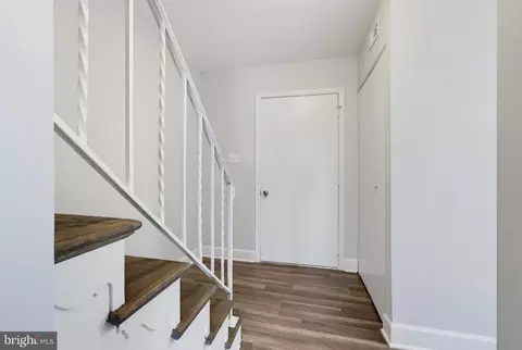 Entry Way - 8081 Community Dr, Manassas, VA 20109 photo 1 of 4