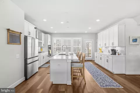 17300 Turnstone Dr, Dumfries, VA 22026