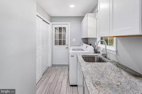 Other - 3237 Riverview Dr, Triangle, VA 22172 photo 5 of 7