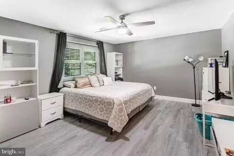 Bedroom - 3237 Riverview Dr, Triangle, VA 22172 photo 3 of 4