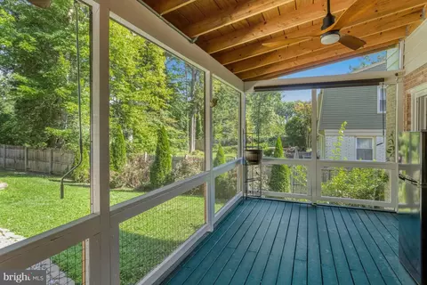 Exterior - 3237 Riverview Dr, Triangle, VA 22172 photo 5 of 12