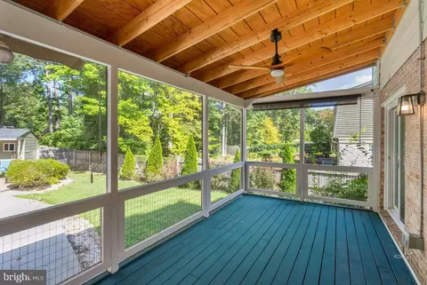 Exterior - 3237 Riverview Dr, Triangle, VA 22172 photo 16 of 16