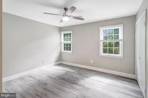 Bedroom - 3237 Riverview Dr, Triangle, VA 22172 photo 2 of 6