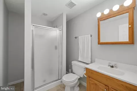 Bath - 9087 Slate Stone Loop, Bristow, VA 20136 photo 9 of 9