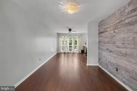 Living - 9087 Slate Stone Loop, Bristow, VA 20136 photo 2 of 2