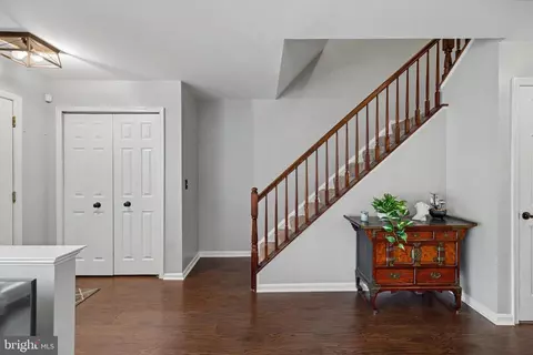 Entry Way - 9087 Slate Stone Loop, Bristow, VA 20136 photo 4 of 15