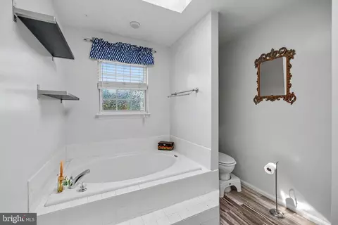 Bath - 9087 Slate Stone Loop, Bristow, VA 20136 photo 3 of 9