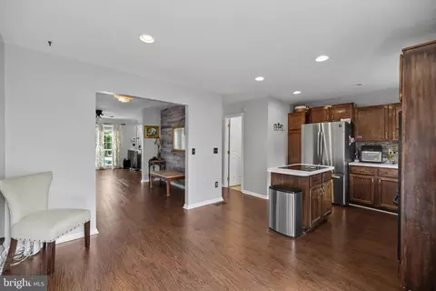 Entry Way - 9087 Slate Stone Loop, Bristow, VA 20136 photo 7 of 15