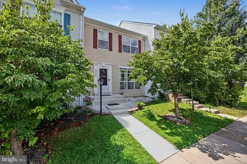 Exterior - 9087 Slate Stone Loop, Bristow, VA 20136 photo 2 of 3
