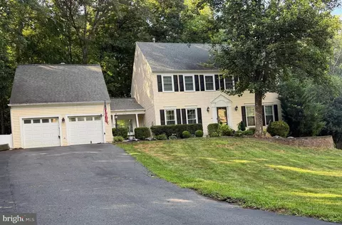 12126 Darnley Rd, Woodbridge, VA 22192