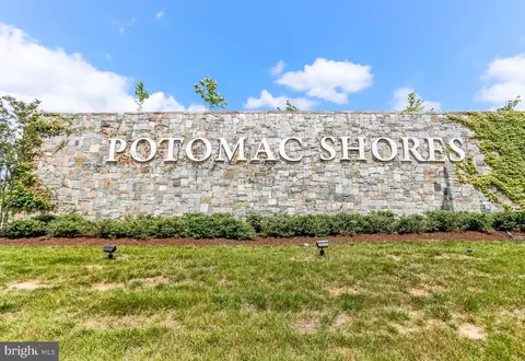 1984 Silver Sycamore Ln, Dumfries, VA 22026