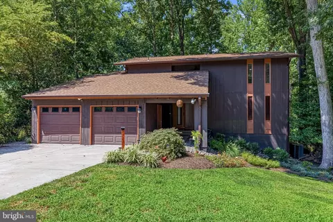 12314 Beechnut Ct, Woodbridge, VA 22192