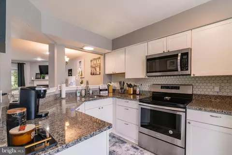 15390 Gunsmith Ter, Woodbridge, VA 22191