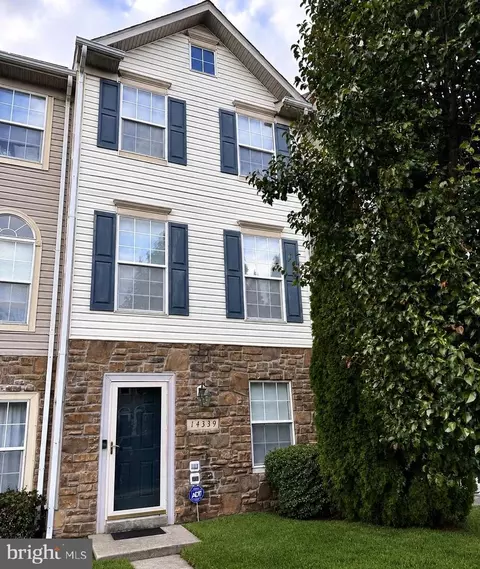 14339 Madrigal Dr, Woodbridge, VA 22193