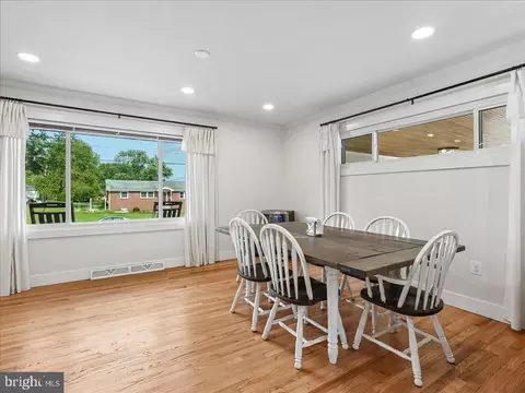 Dining - 7704 Huron Dr, Gainesville, VA 20155 photo 3 of 3