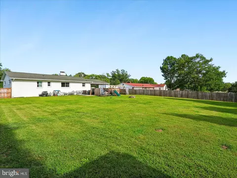 Exterior - 7704 Huron Dr, Gainesville, VA 20155 photo 3 of 6