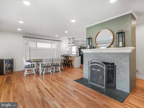 Dining - 7704 Huron Dr, Gainesville, VA 20155 photo 1 of 3