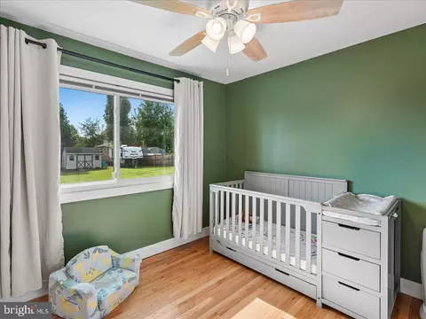 Bedroom - 7704 Huron Dr, Gainesville, VA 20155 photo 2 of 8